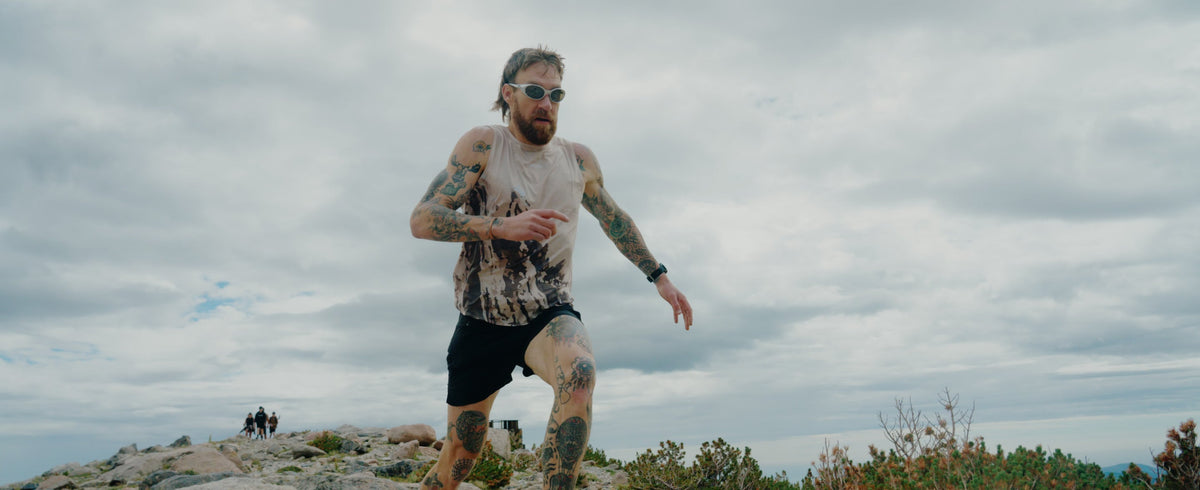 Fractel mens running singlets banner