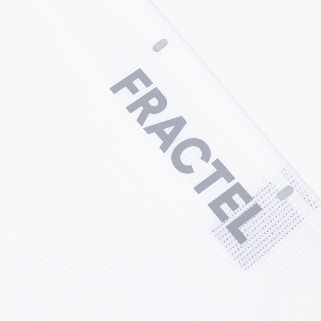 Men's V-WHITE Performance Tee