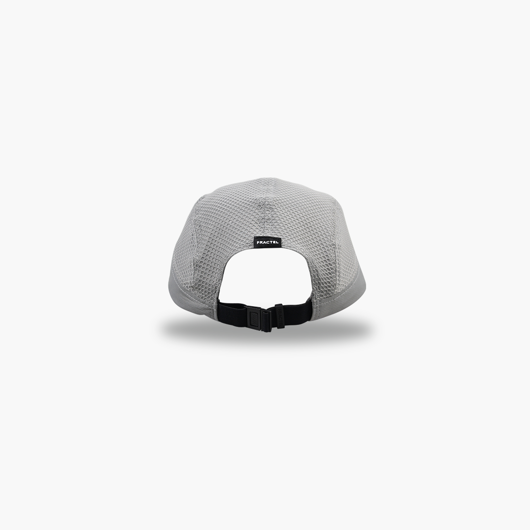 R-SYNTAX Running Cap In Silver – FRACTEL
