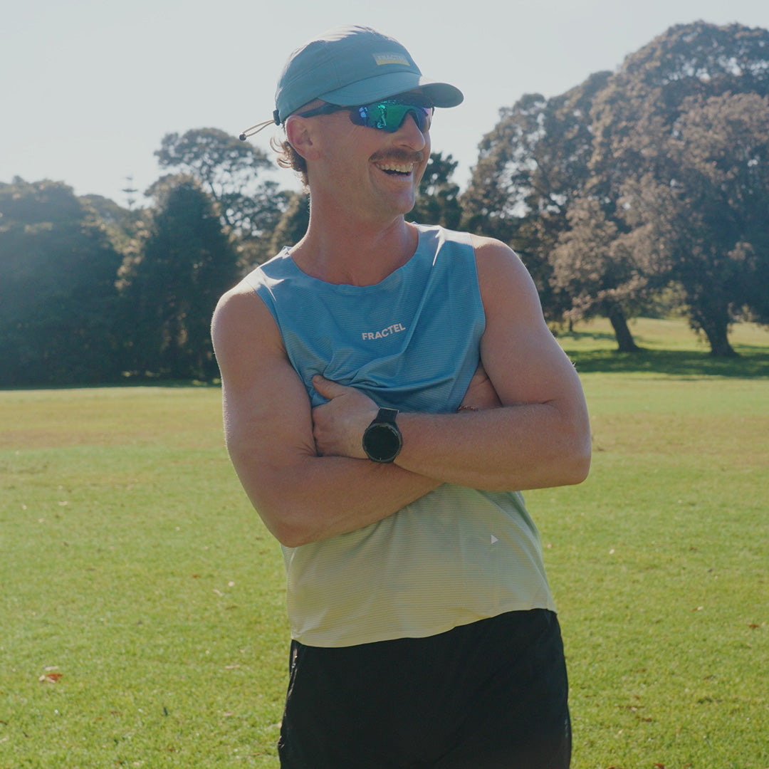Men's V-MACAW Performance Singlet