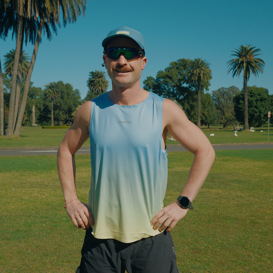 Men's V-MACAW Performance Singlet